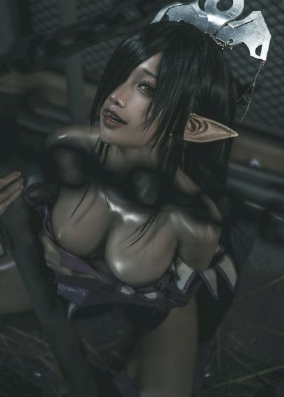 董晴