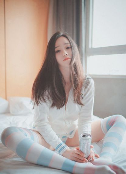 空既是色